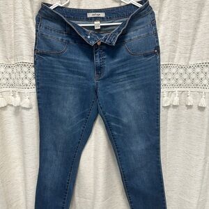 Que Women's Denim Skinny Jeans